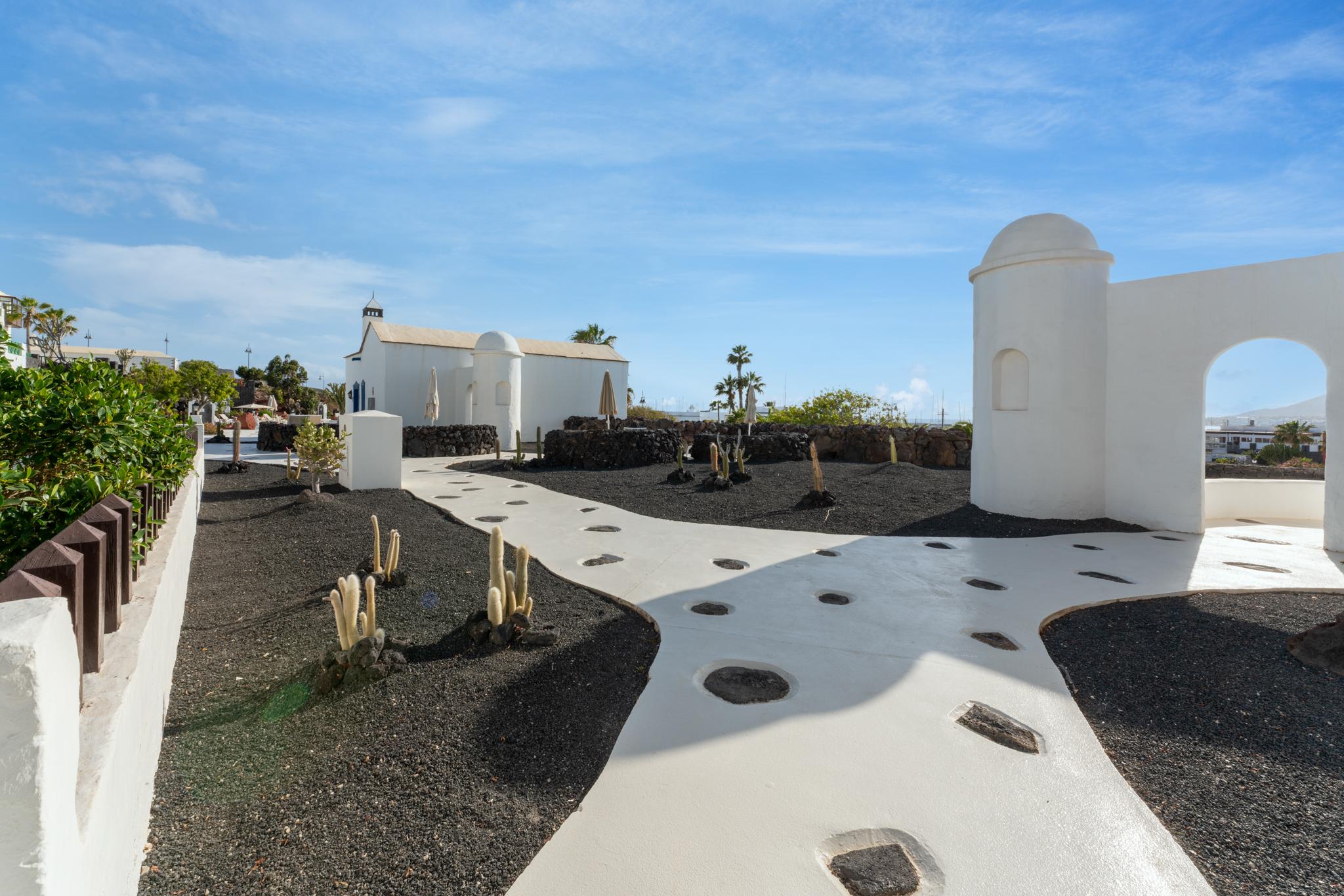 Hotel Livvo Volcan Lanzarote Playa Blanca Dış mekan fotoğraf